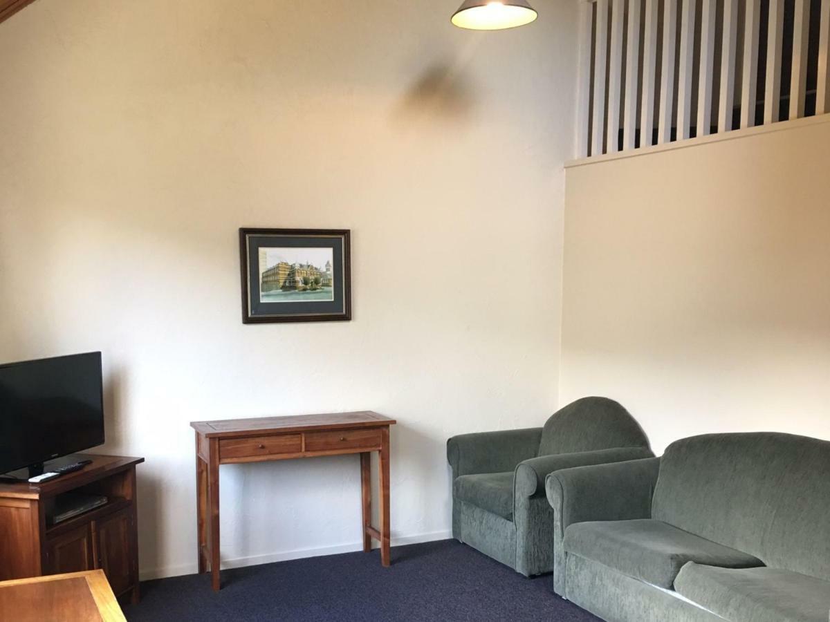 Woodlands Motels And Apartments Dunedin Exterior foto