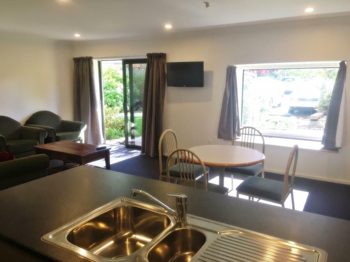 Woodlands Motels And Apartments Dunedin Exterior foto