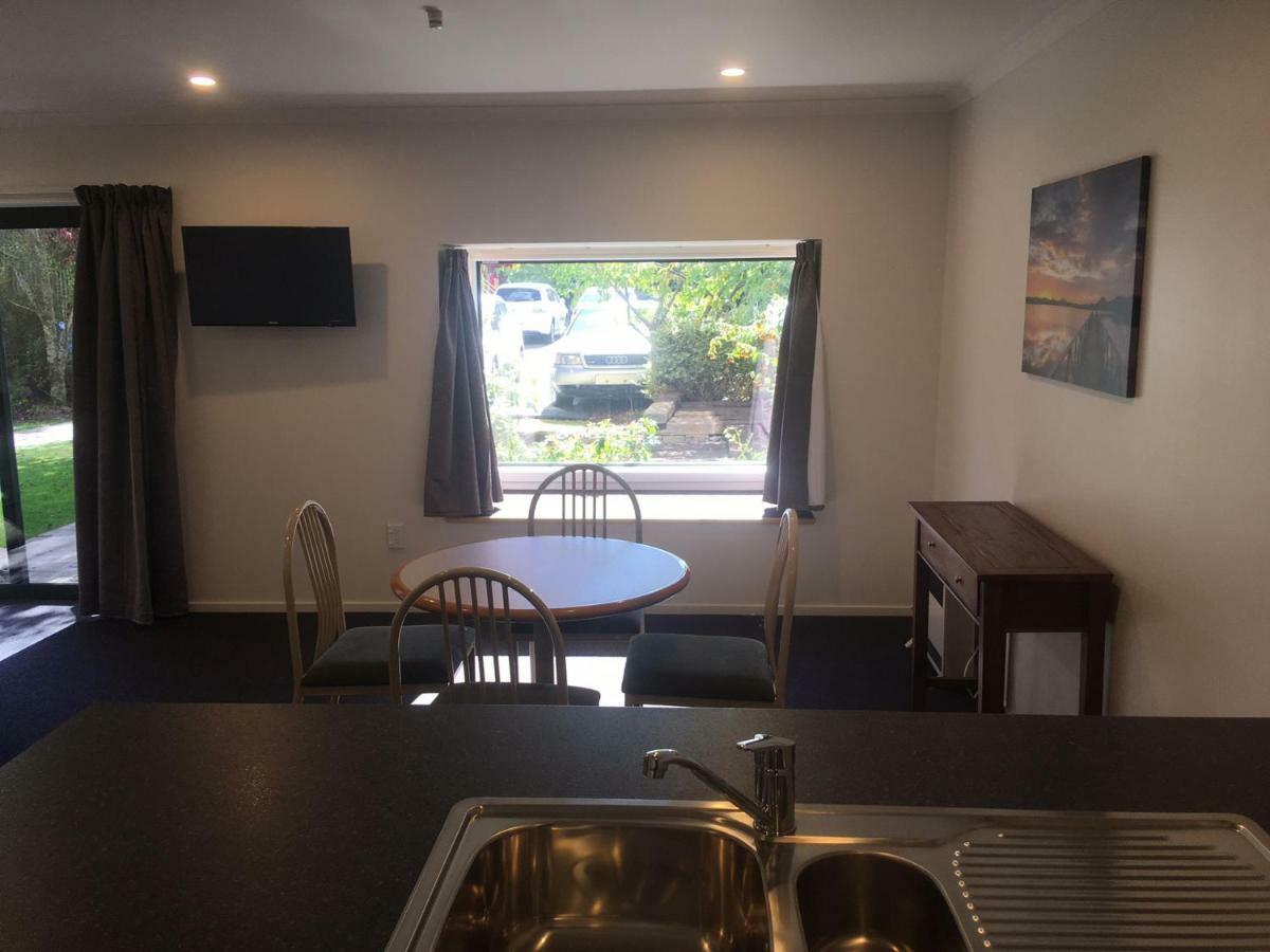 Woodlands Motels And Apartments Dunedin Exterior foto